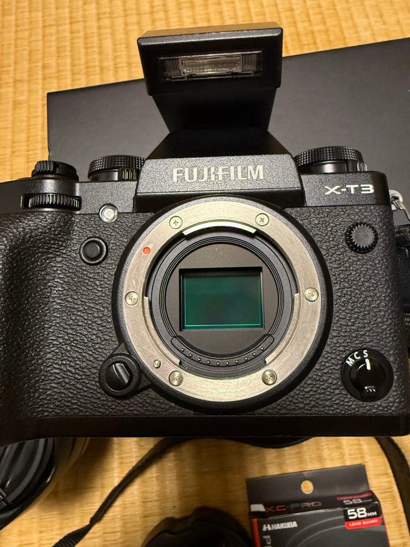 FUJIFILM X-T3レンズ2本（33mm F1.4、16mm F1.4）他