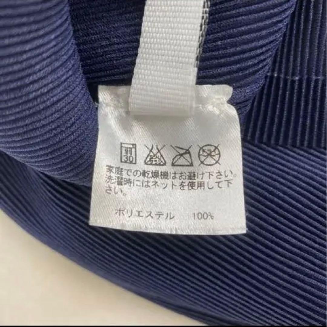 プリーツプリーズ　ネイビー 半袖トップス