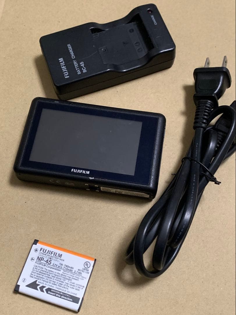 FUJIFILM FinePix Z300 本体 + NP-45 + BC-45