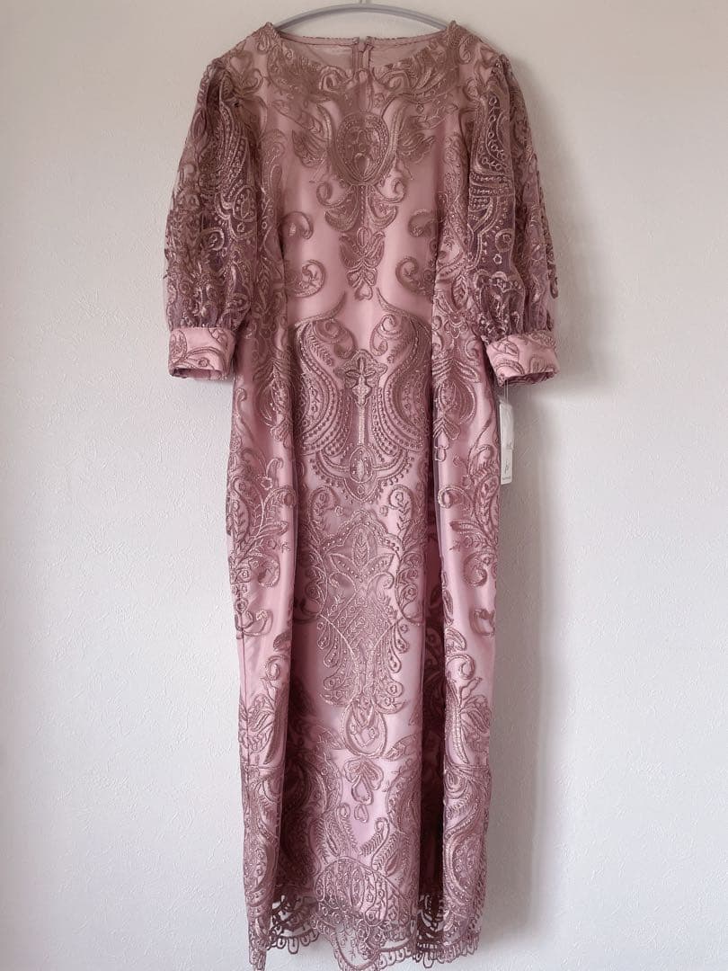 エンブロイダリーコクーンドレス ／ ピンク