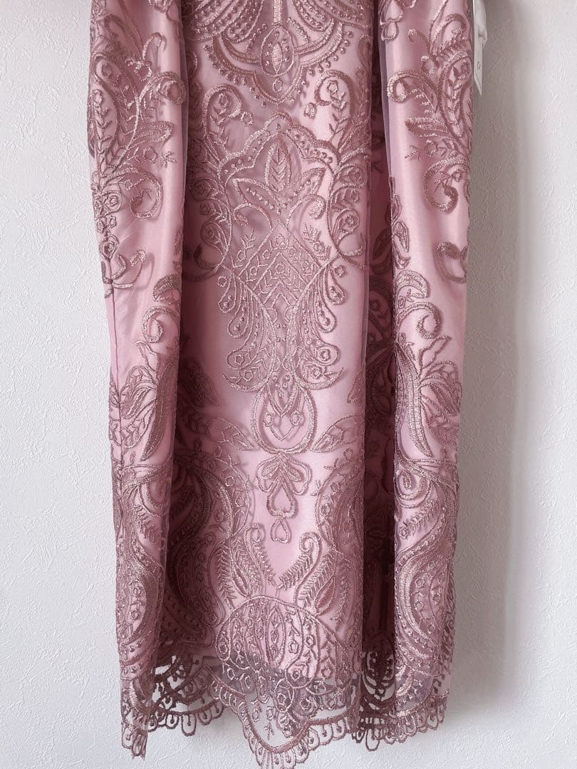 エンブロイダリーコクーンドレス ／ ピンク