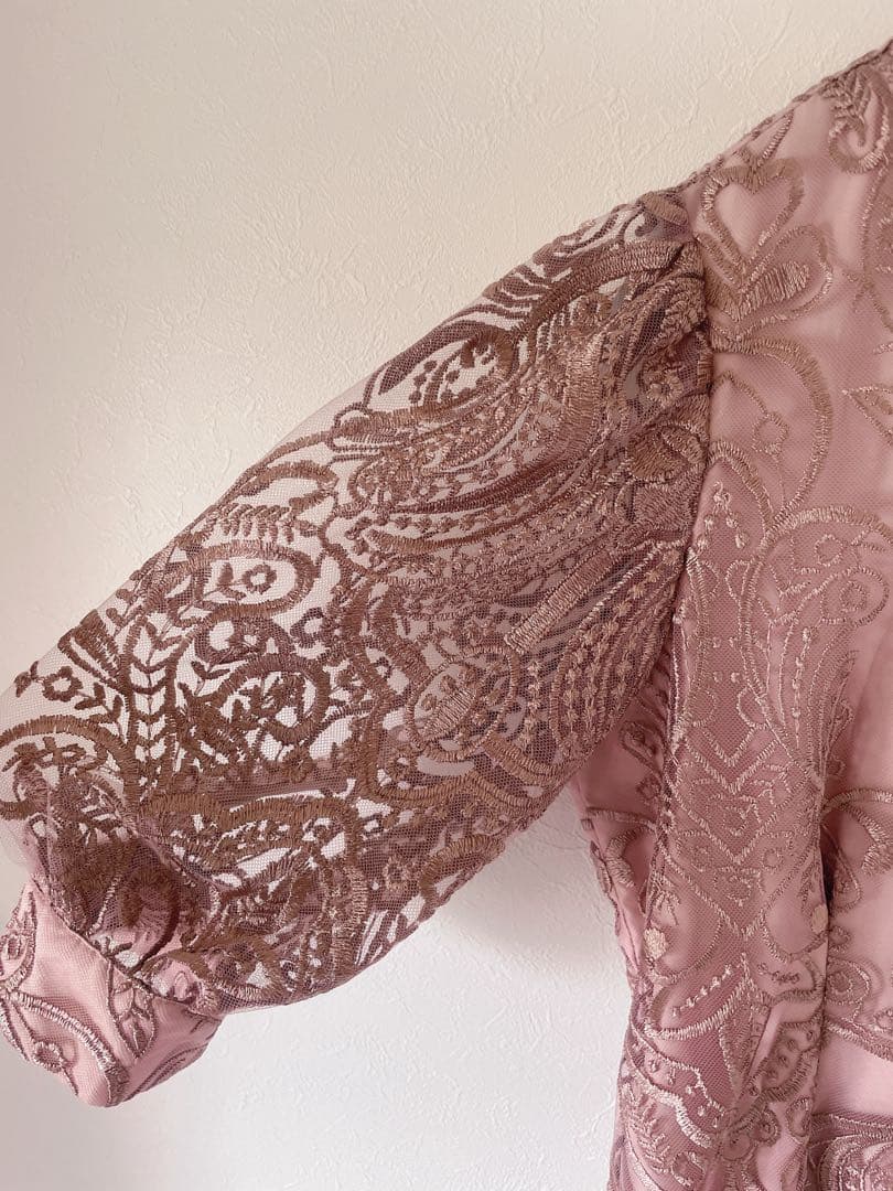 エンブロイダリーコクーンドレス ／ ピンク