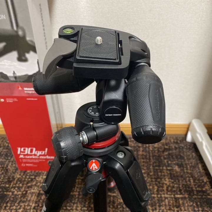 マンフロット　190go！m-lock carbon 3way雲台