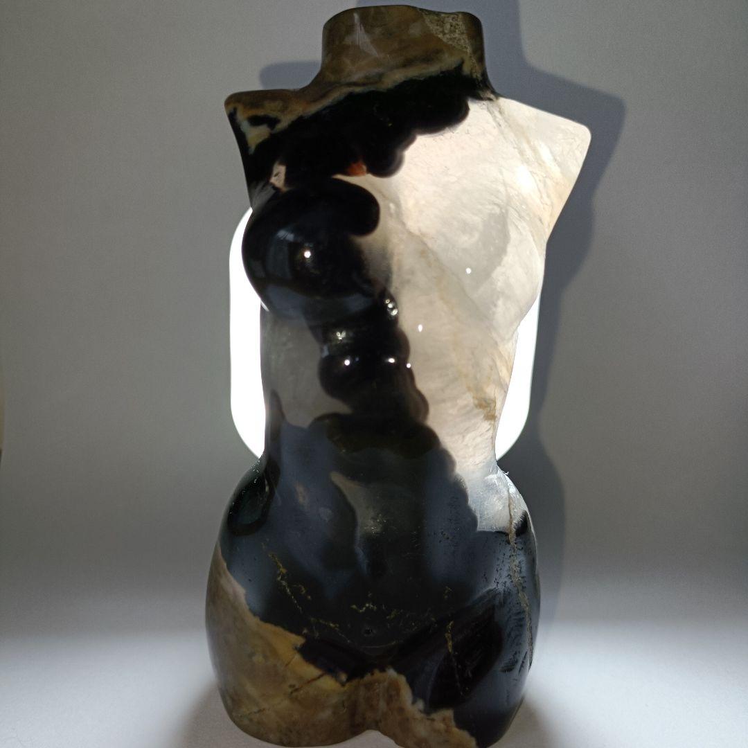 BIG　ボルケーノアゲート　火山瑪瑙　女体　モデル　裸婦像　天然石　置物