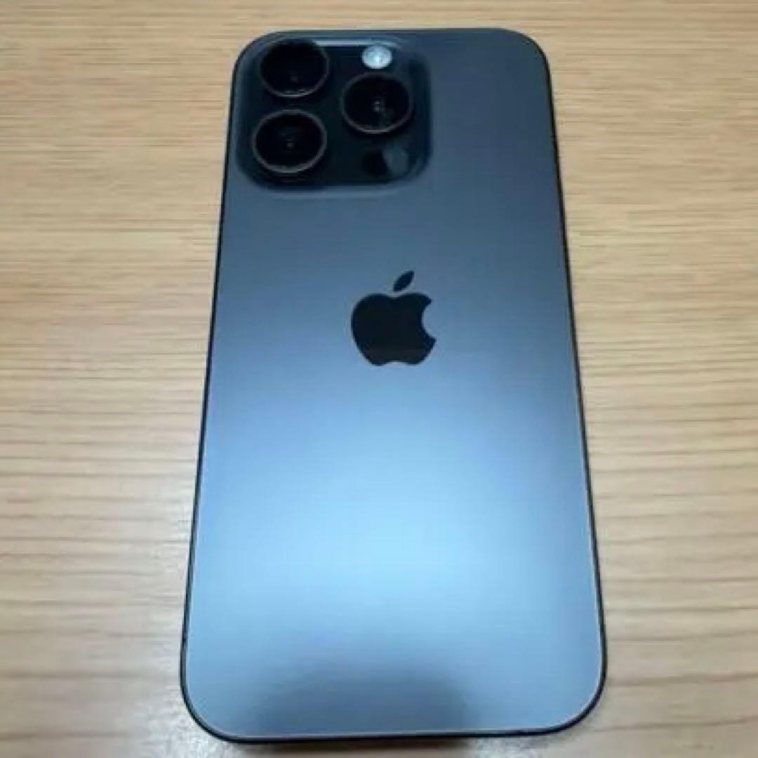 iPhone 15PRO 256GB ブラックチタニウム　SIMフリー