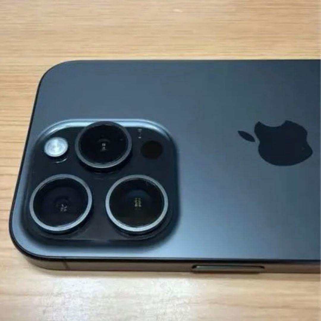 iPhone 15PRO 256GB ブラックチタニウム　SIMフリー