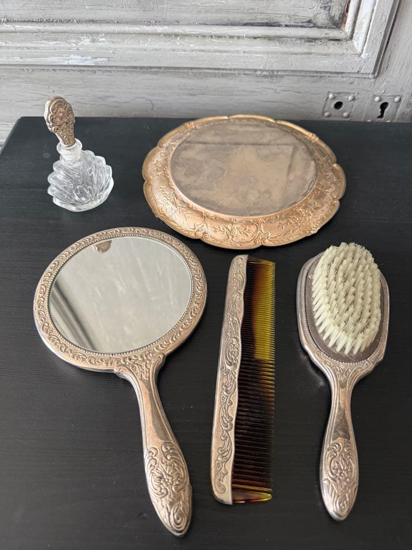 アンティーク　シルバーのバニティ5点セット
