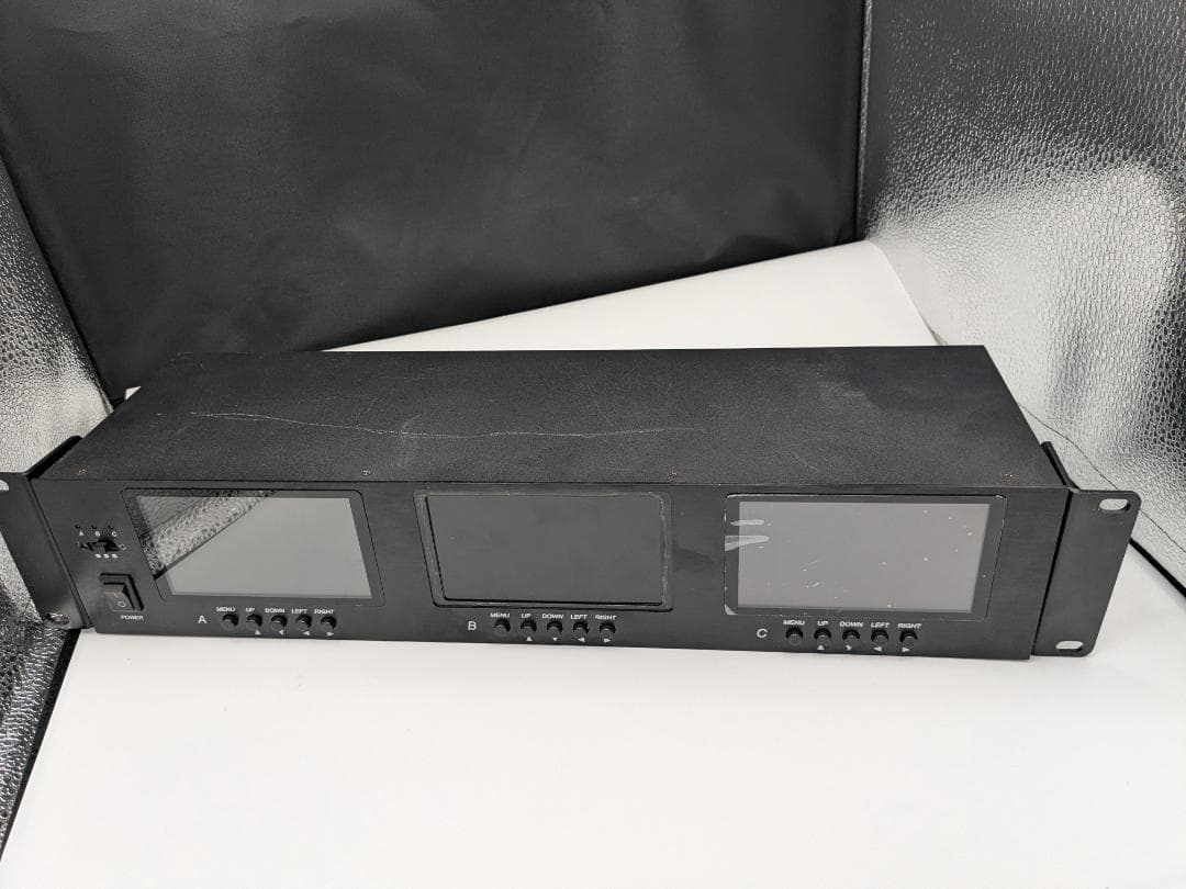 NeuPro製 2Uラックマウント型 3連液晶モニター LCD-3M