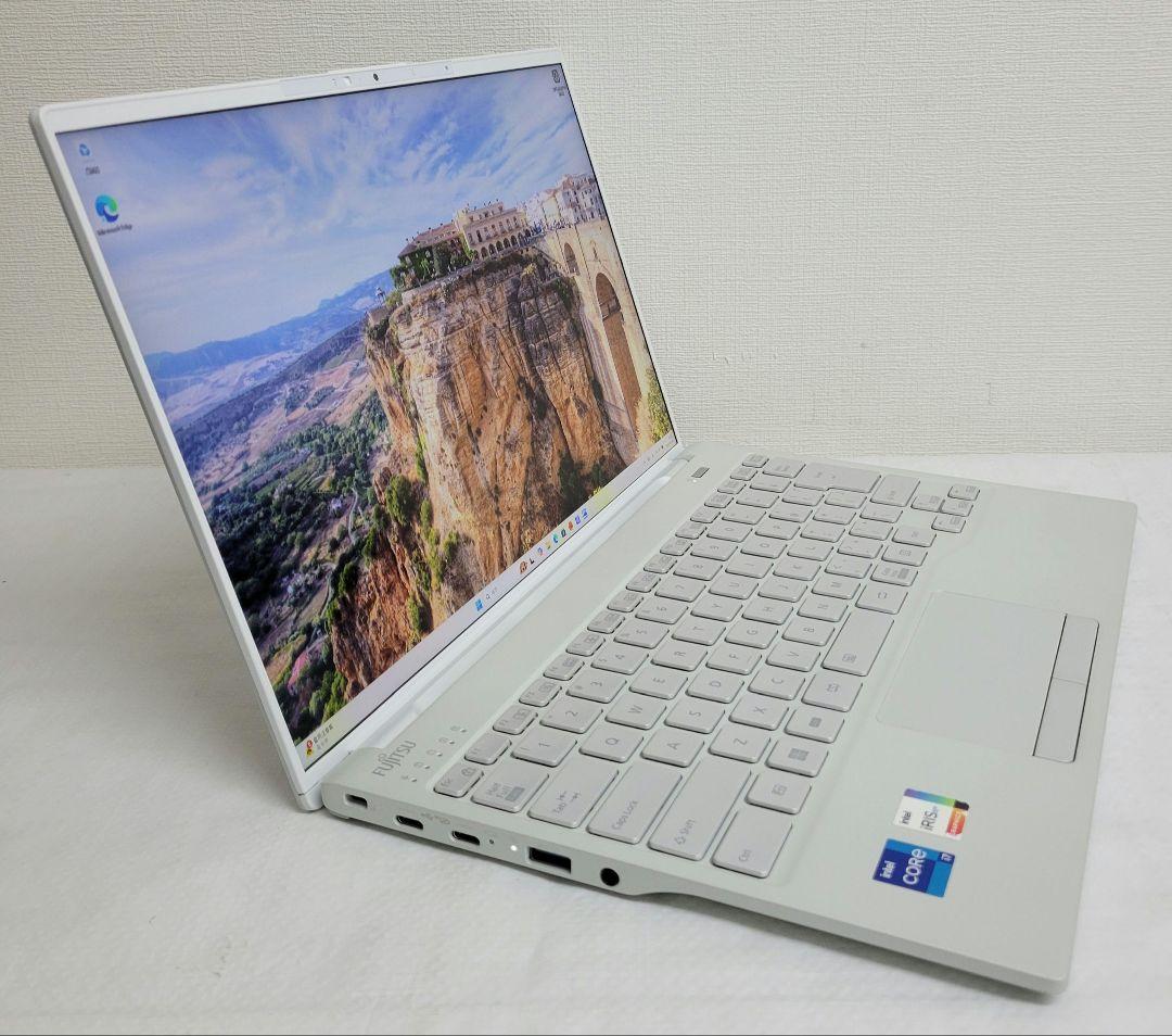 【恵樹】富士通 Win11 i7 メモリ32GB/SSD512GB 指紋