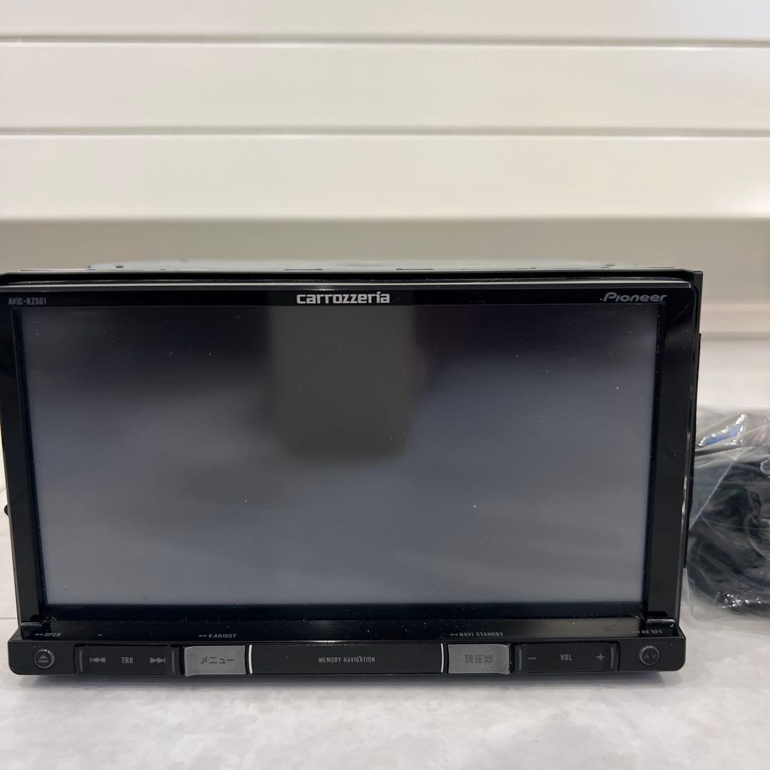 Pioneer カロッツェリア　AVIC-RZ501 カーナビ　中古
