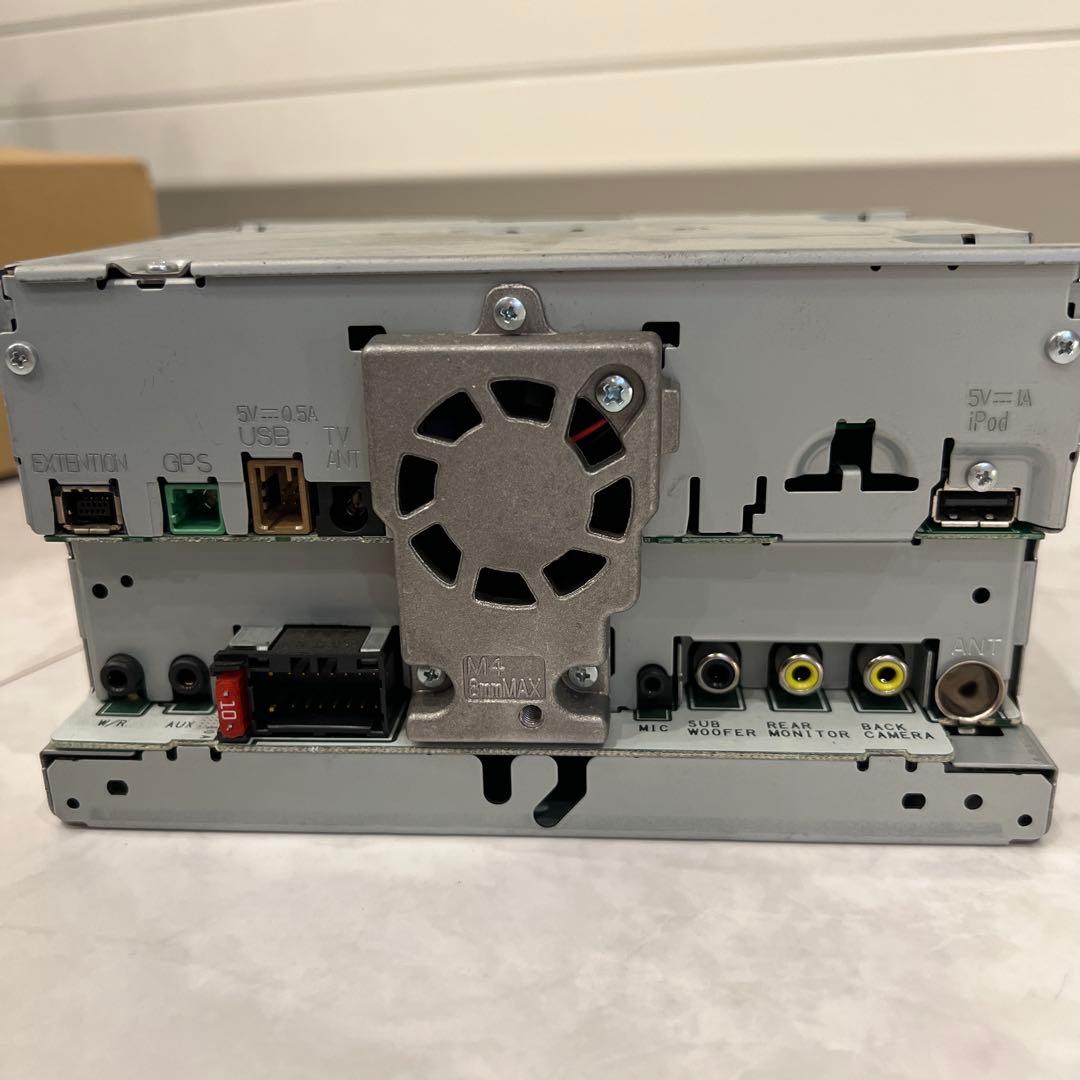 Pioneer カロッツェリア　AVIC-RZ501 カーナビ　中古