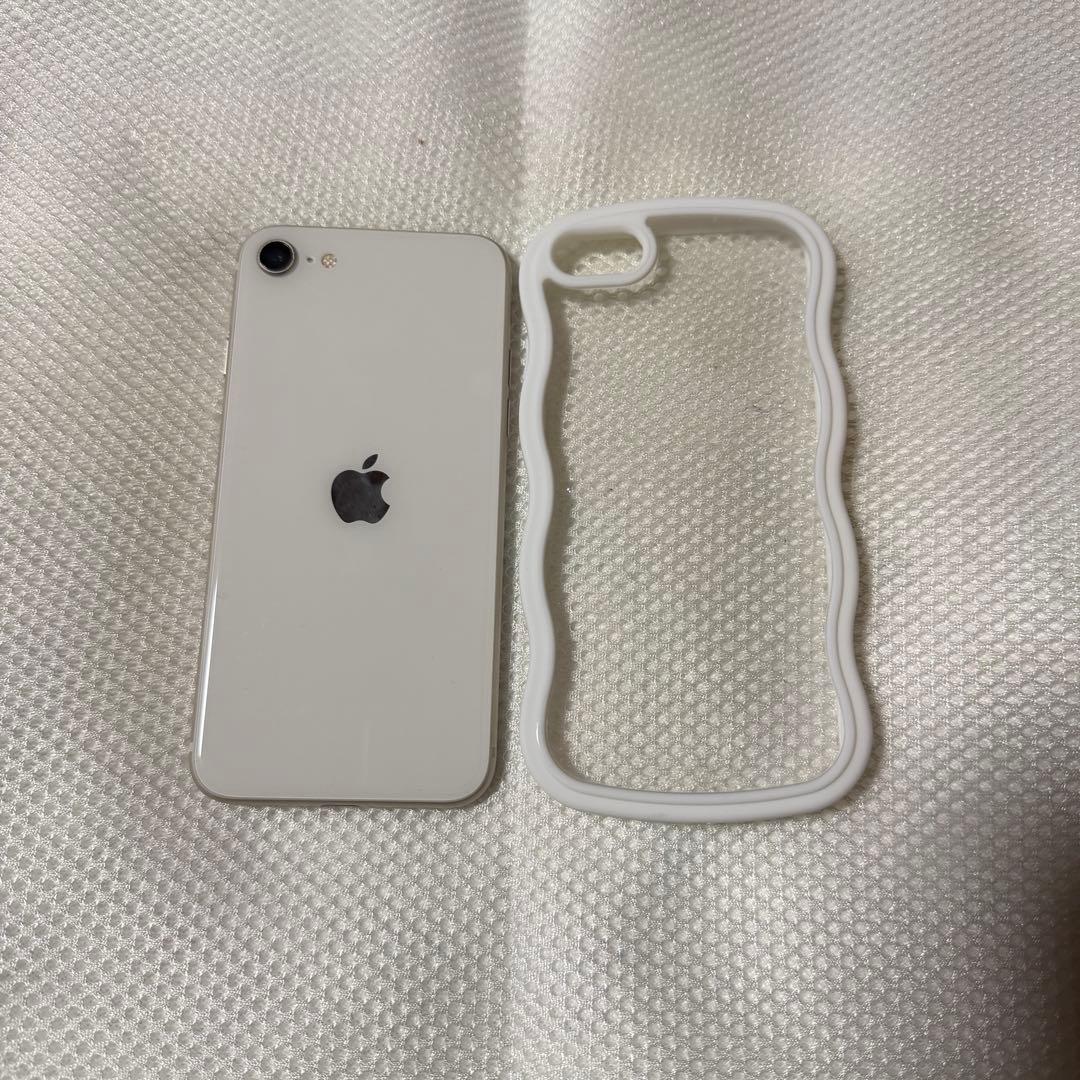 ⭐︎SIMフリー iPhoneSE 第3世代 64GB バッテリー100%
