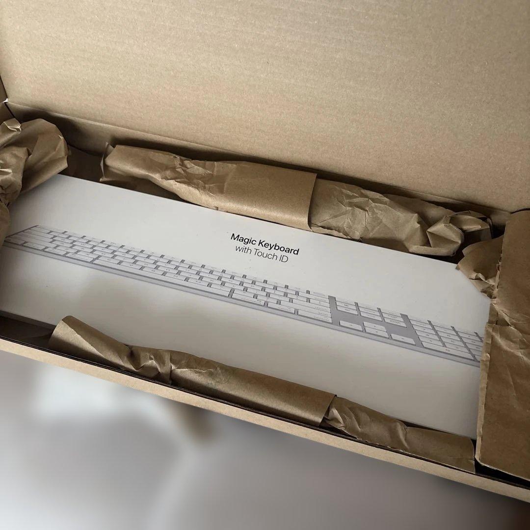 新品　Magic Keyboard with Touch ID 本体