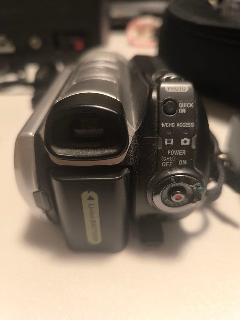 デジタルHDビデオカメラレコーダー HDR-SR11