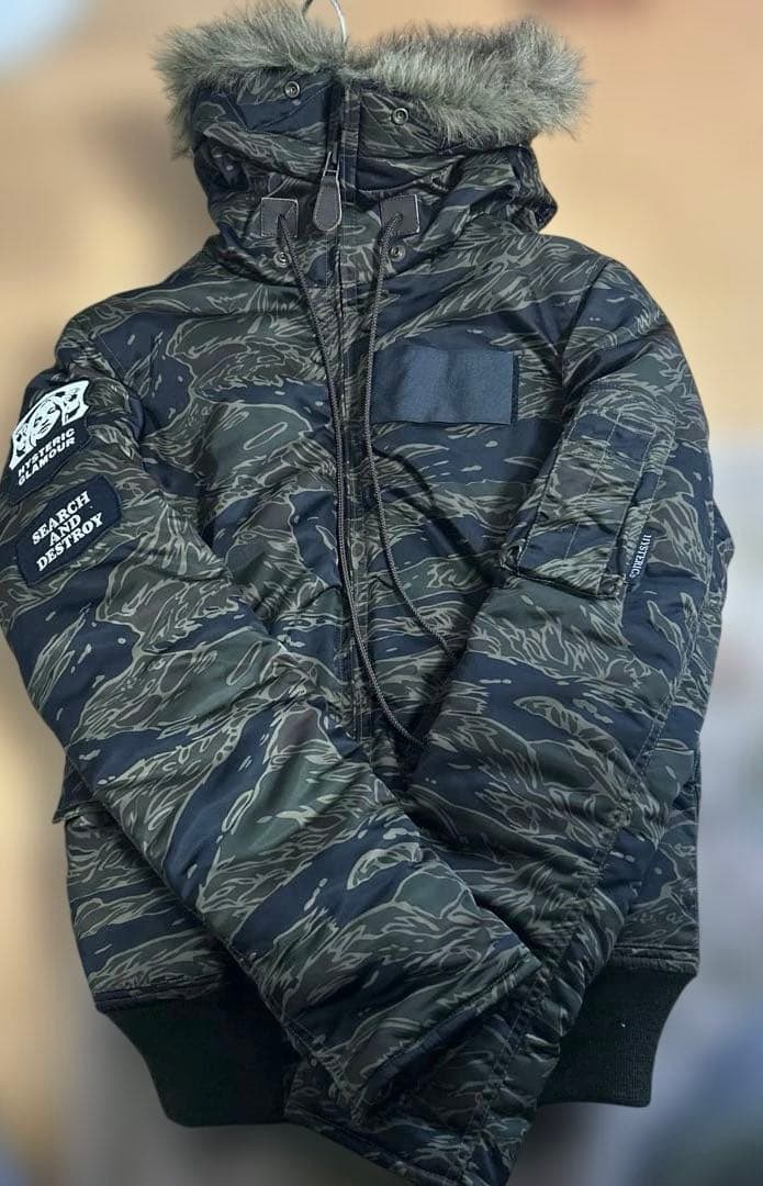 ヒステリックグラマープリマロフトアウター