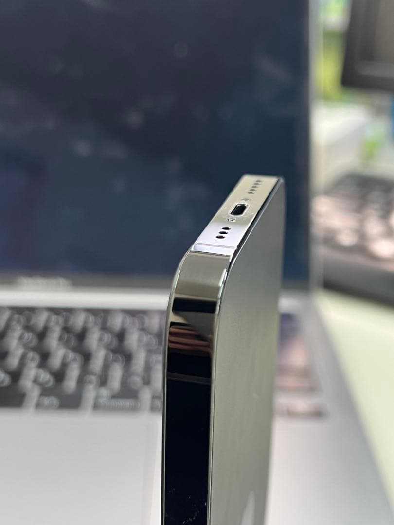 美品！Apple iPhone 14 Pro 256GB simフリー