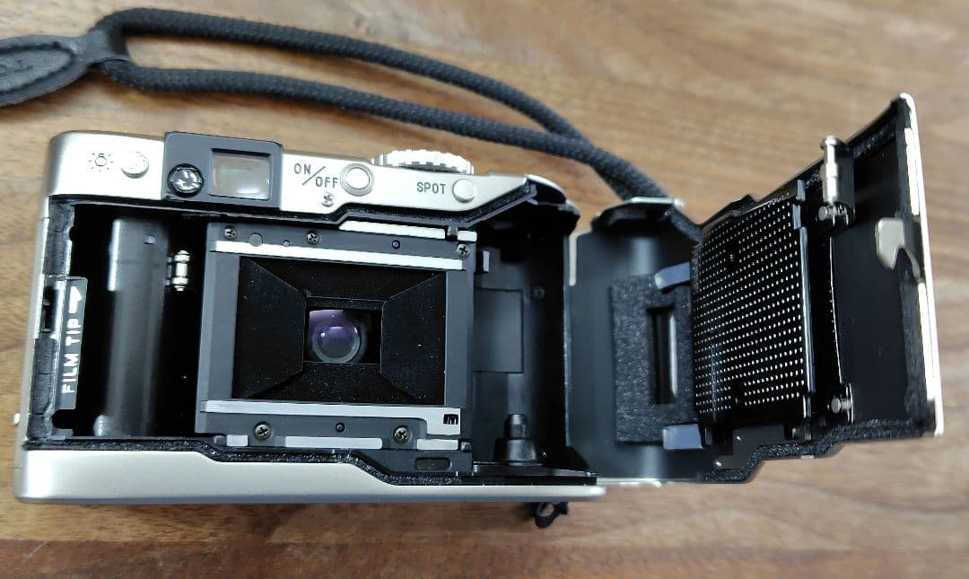 【ジャンク品】MINOLTA TC-1 コンパクトフィルムカメラ