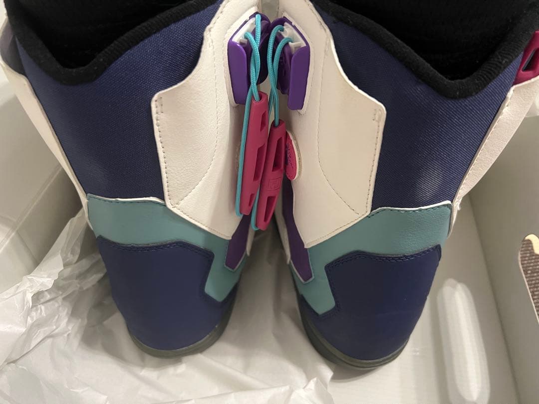 女性用スノーボードブーツ DEELUXE ホワイト/パープル