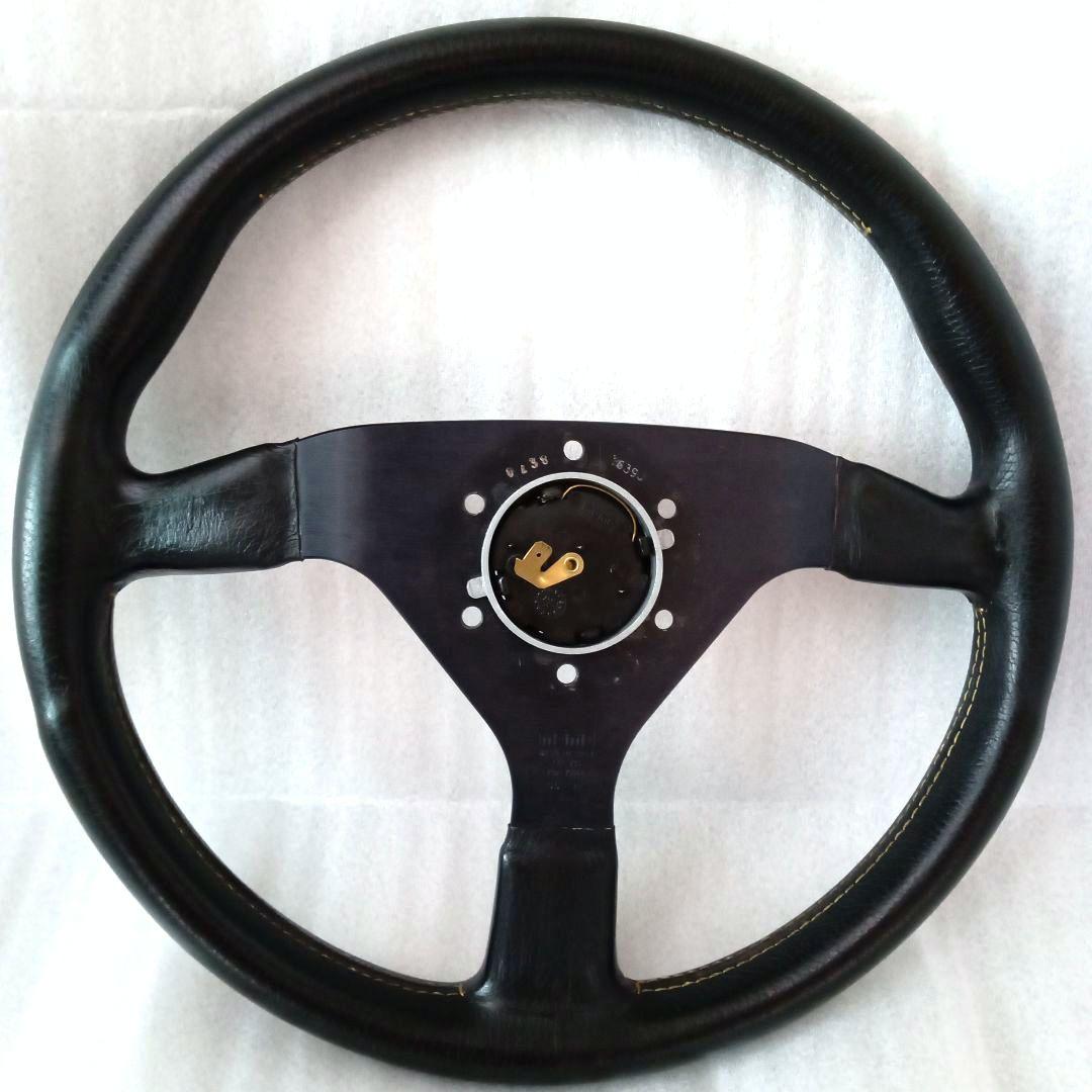 ステアリング　momoヴェローチェレーシング　径35パイ