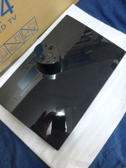 開封品 ほぼ未使用のVIERA TH-24D325 [24インチ]