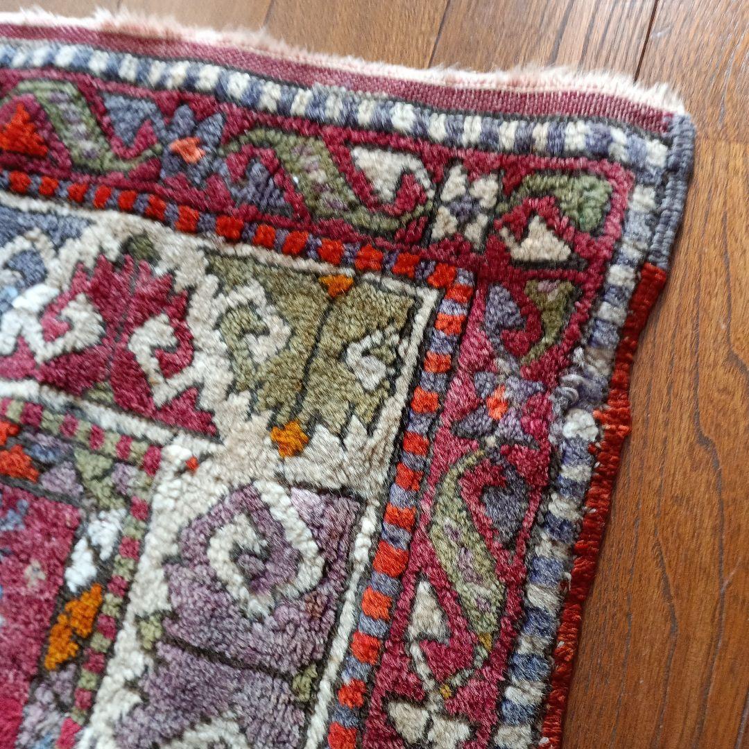 ペルシャ絨毯　トルコ絨毯　トライバルラグ　草木染　アンティーク