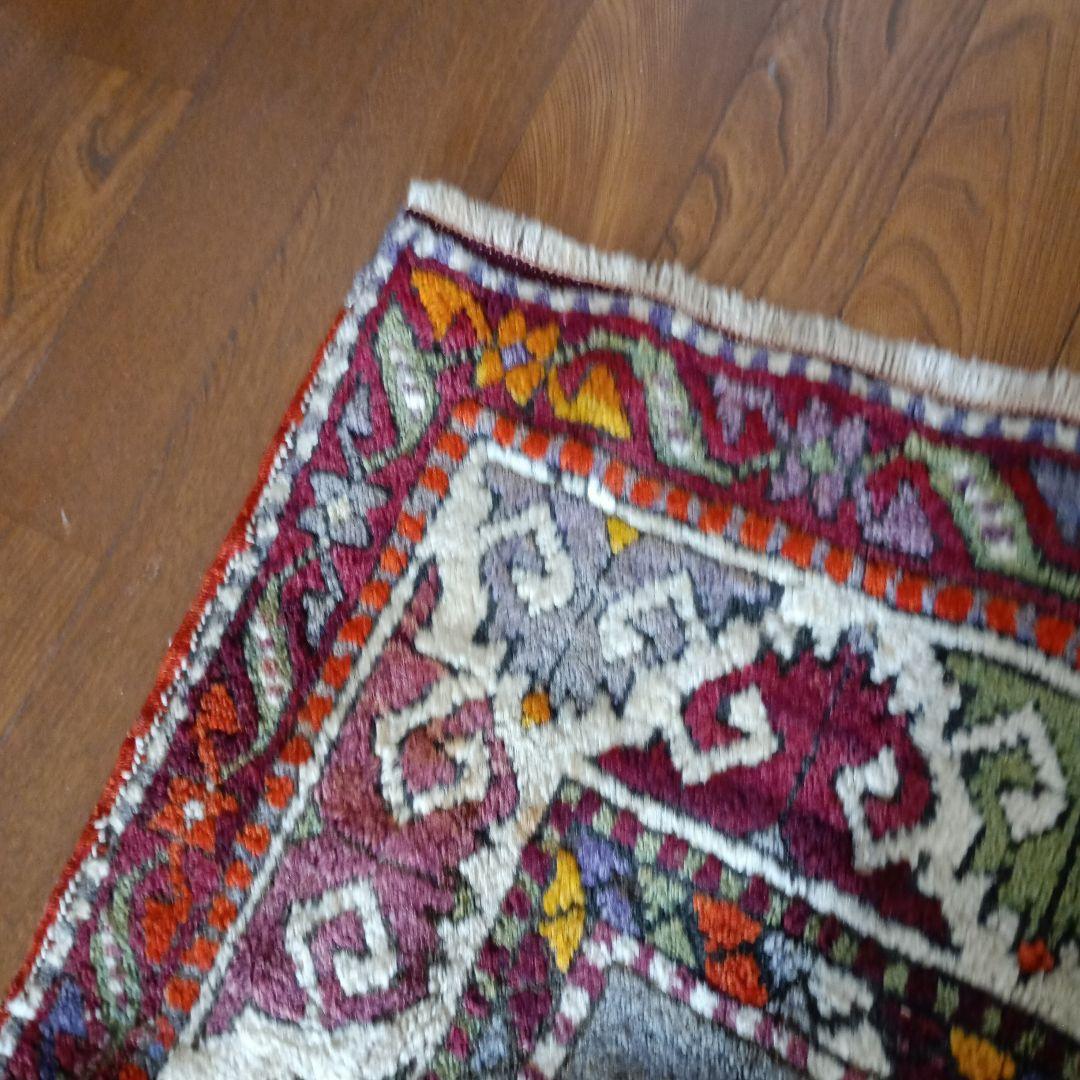 ペルシャ絨毯　トルコ絨毯　トライバルラグ　草木染　アンティーク