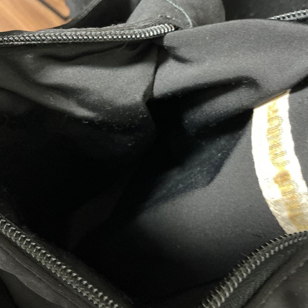 MIU MIU Logo Shoulder Bag ブラック