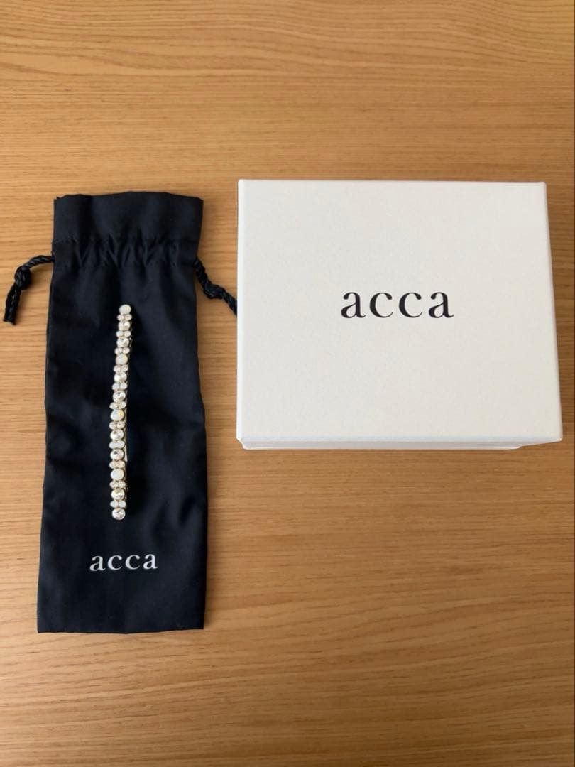 【新品未使用品】acca ベリーバレッタ　ホワイト 袋・箱付き☆本日限定価格