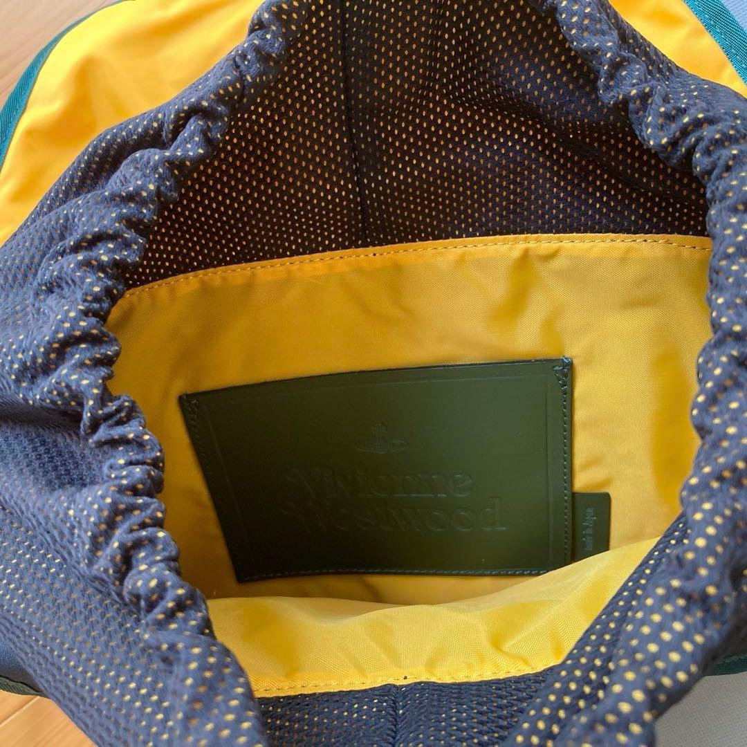 お値下げしました‼️★【美品】★Vivienne Westwood ボディバッグ