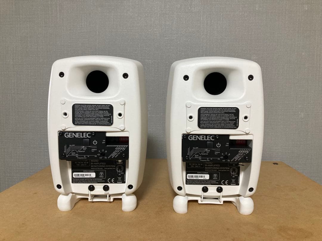GENELEC 8020DWM ホワイトアクティブスピーカー　ペア