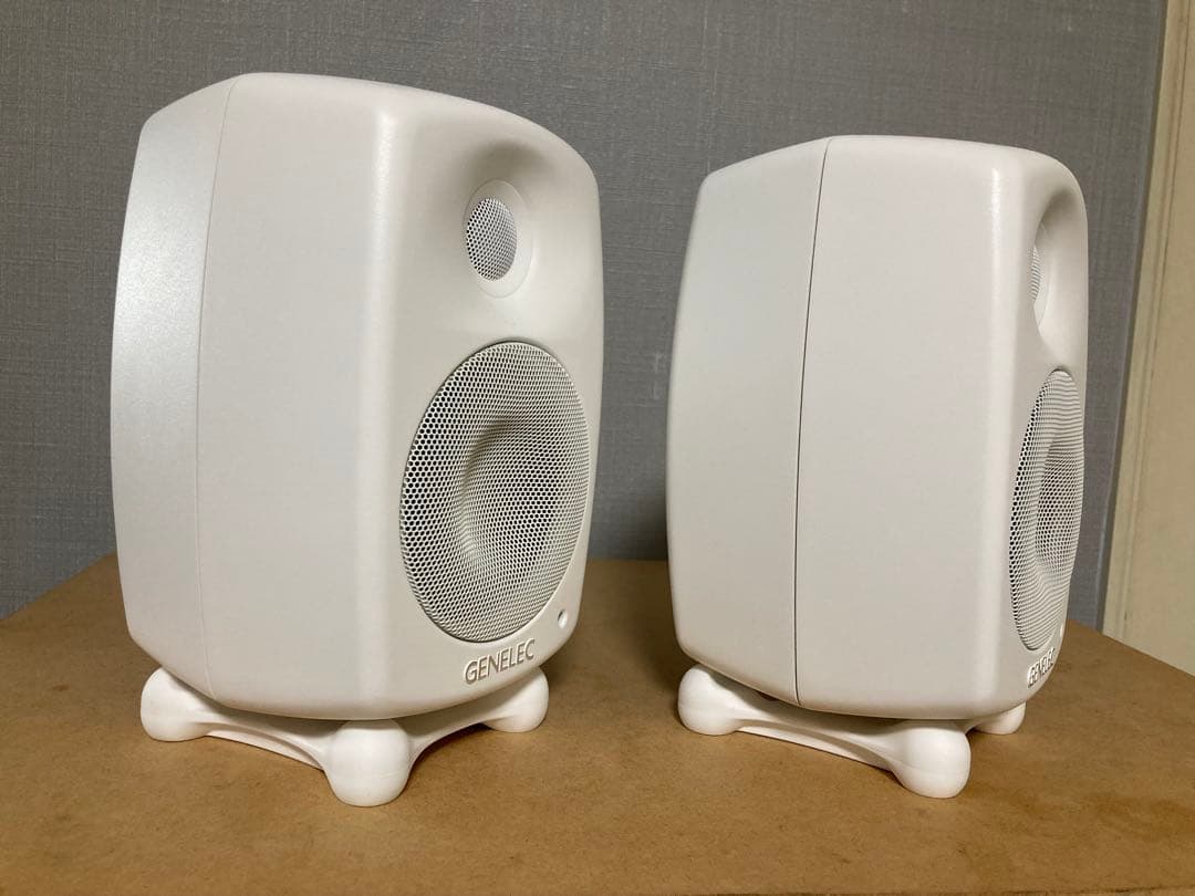 GENELEC 8020DWM ホワイトアクティブスピーカー　ペア