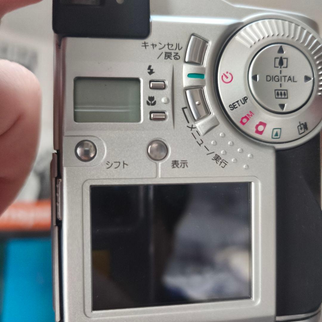 フジフィルム　Finepix 2700　デジカメ