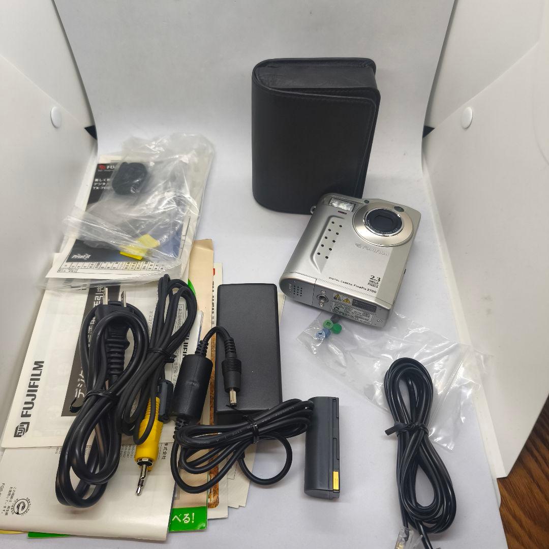フジフィルム　Finepix 2700　デジカメ