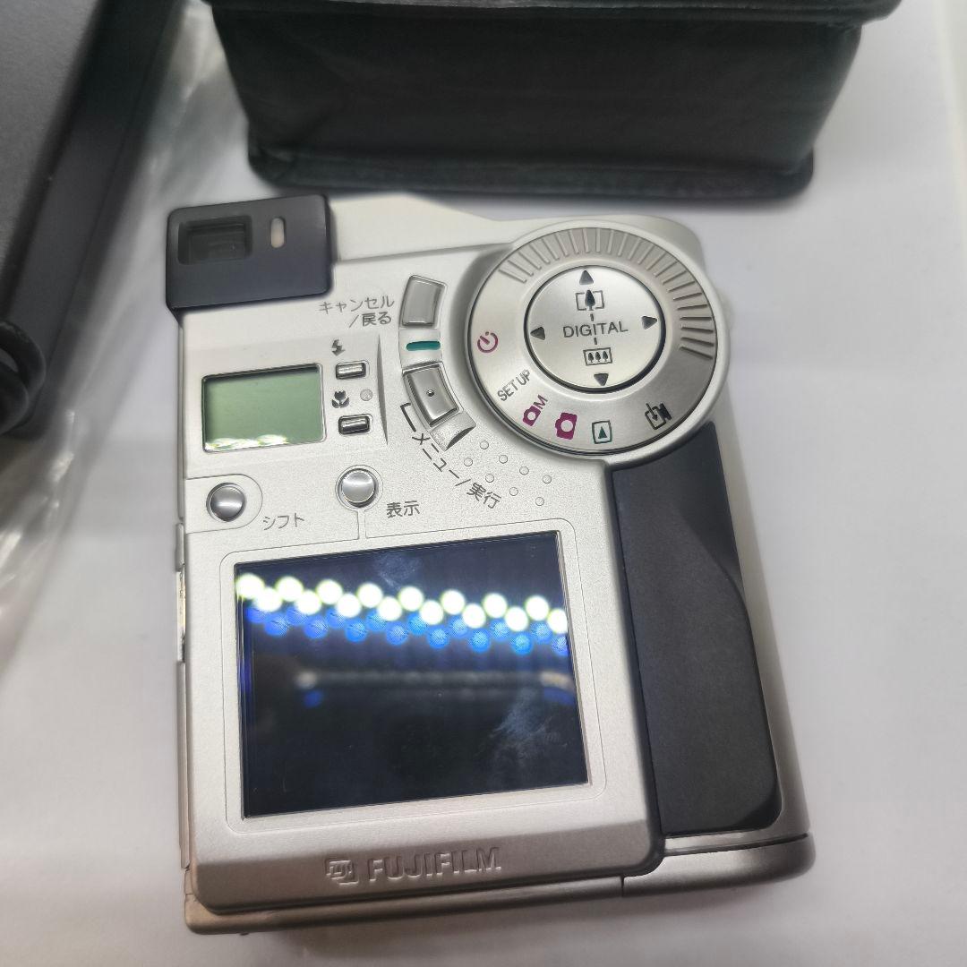 フジフィルム　Finepix 2700　デジカメ