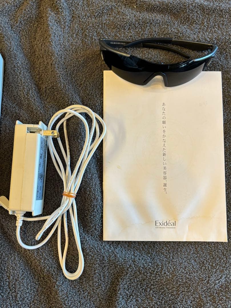 Exidéal LED美顔器 64個LED サングラス付き