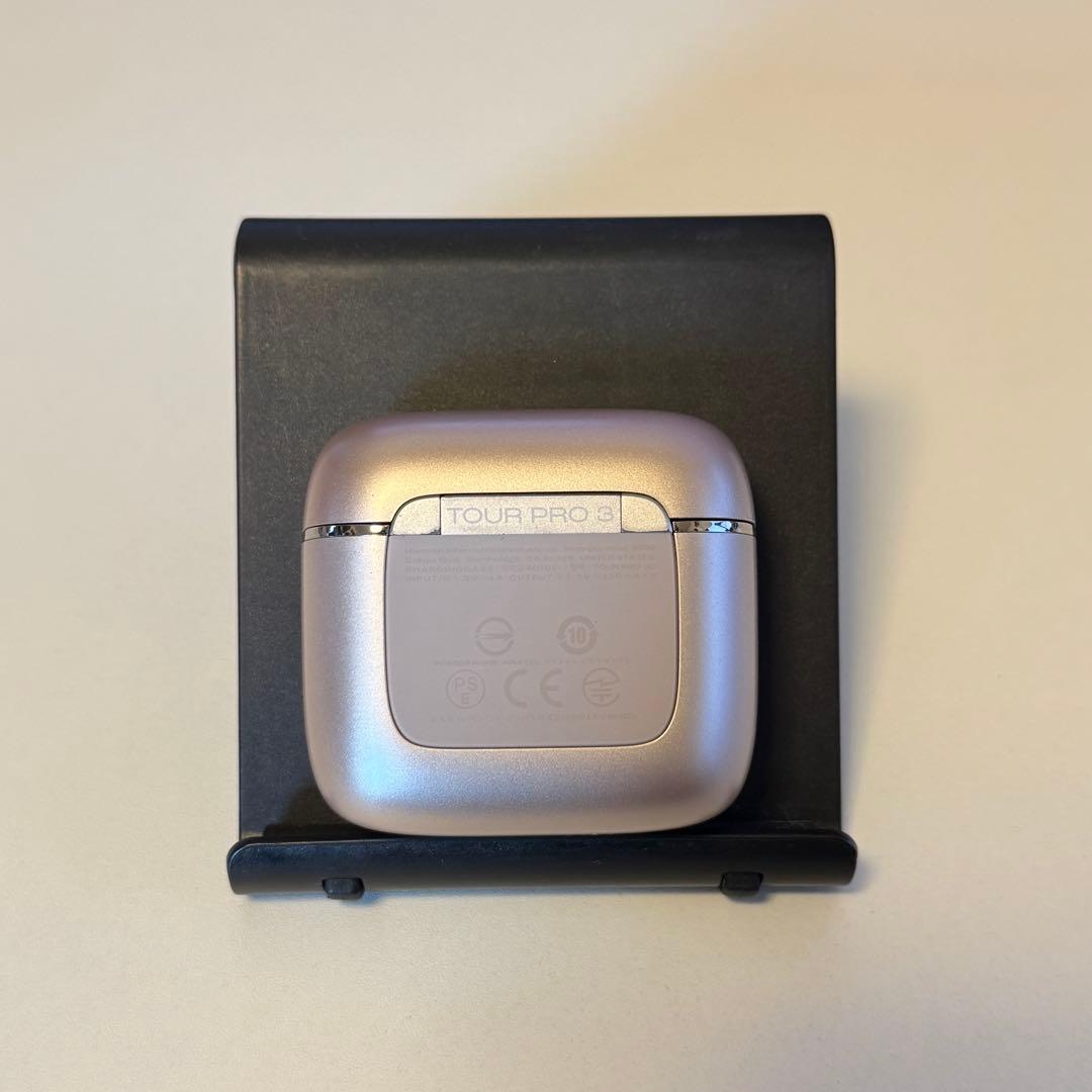 JBL tour pro 3 イヤホン充電ケースのみ