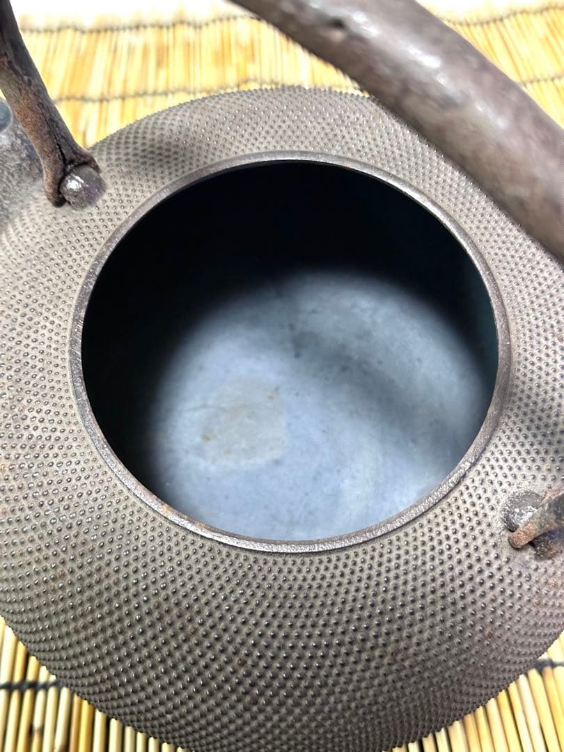 未使用品、共木箱、付属品付　南部照光堂造　１５型アラレ　日々是好日様　売約済み