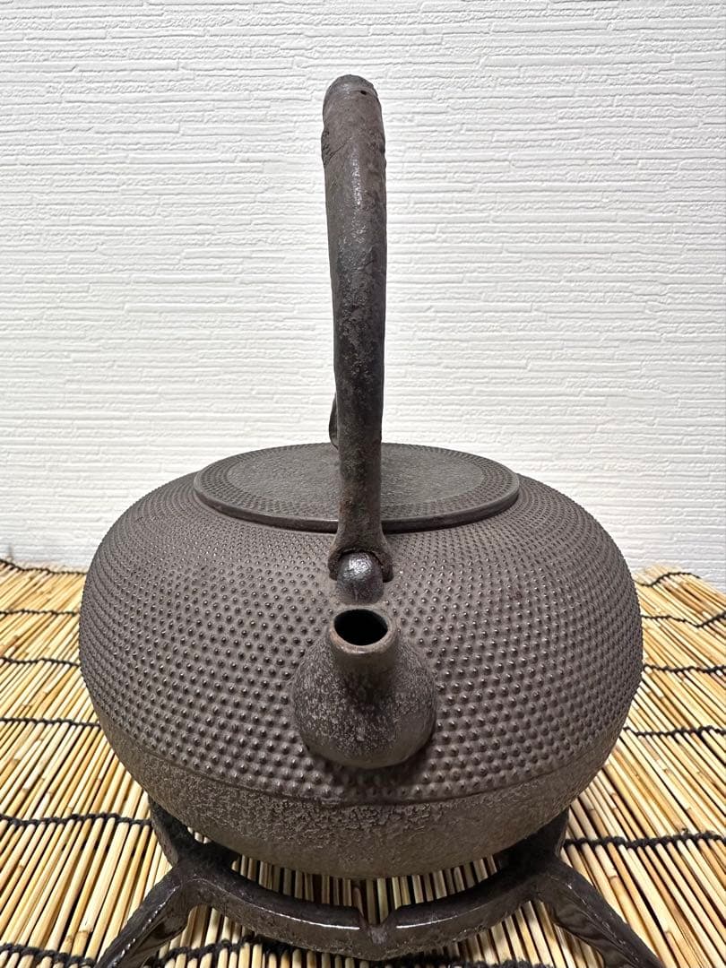 未使用品、共木箱、付属品付　南部照光堂造　１５型アラレ　日々是好日様　売約済み