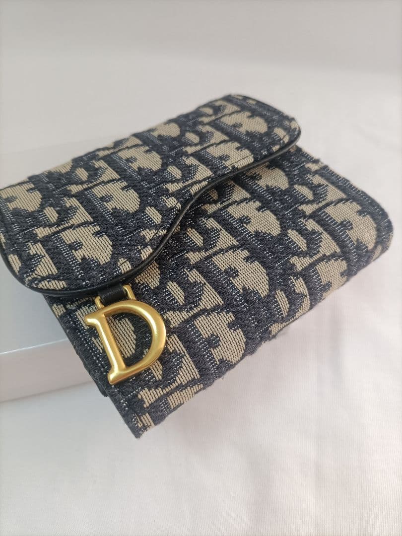 三つ折り うーでごーあ