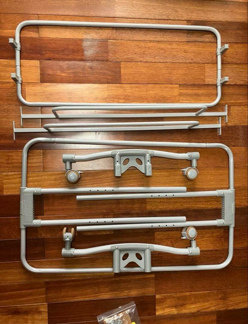 グレー ベビーベッド 移動可能 揺りかご機能