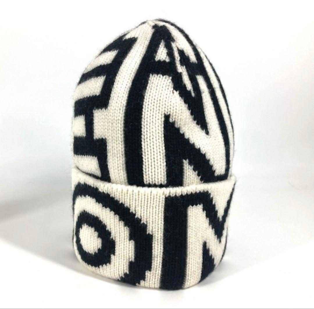 FENDIフェンディ　ニット帽FXQ950 新品未使用 マークジェイコブス　ロゴ