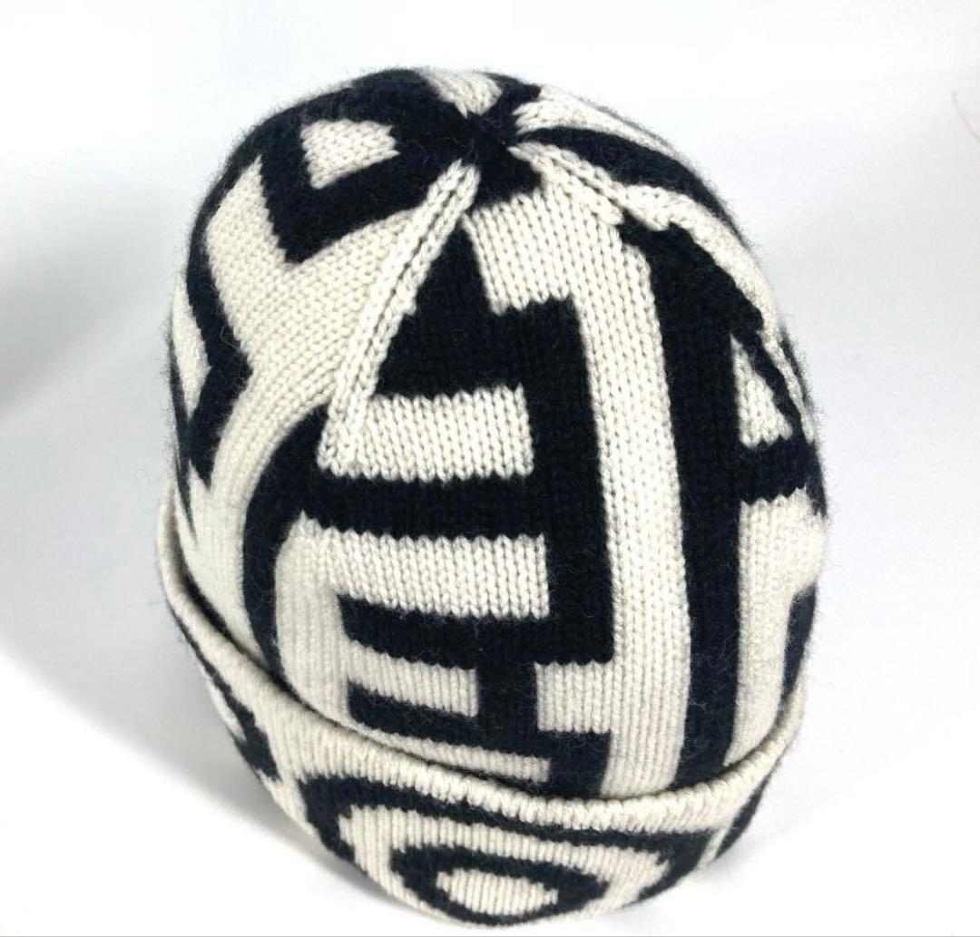 FENDIフェンディ　ニット帽FXQ950 新品未使用 マークジェイコブス　ロゴ