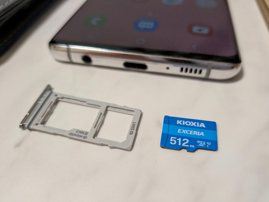 Galaxy S10+ 6.4インチ 8GB 128GB SM-G975F