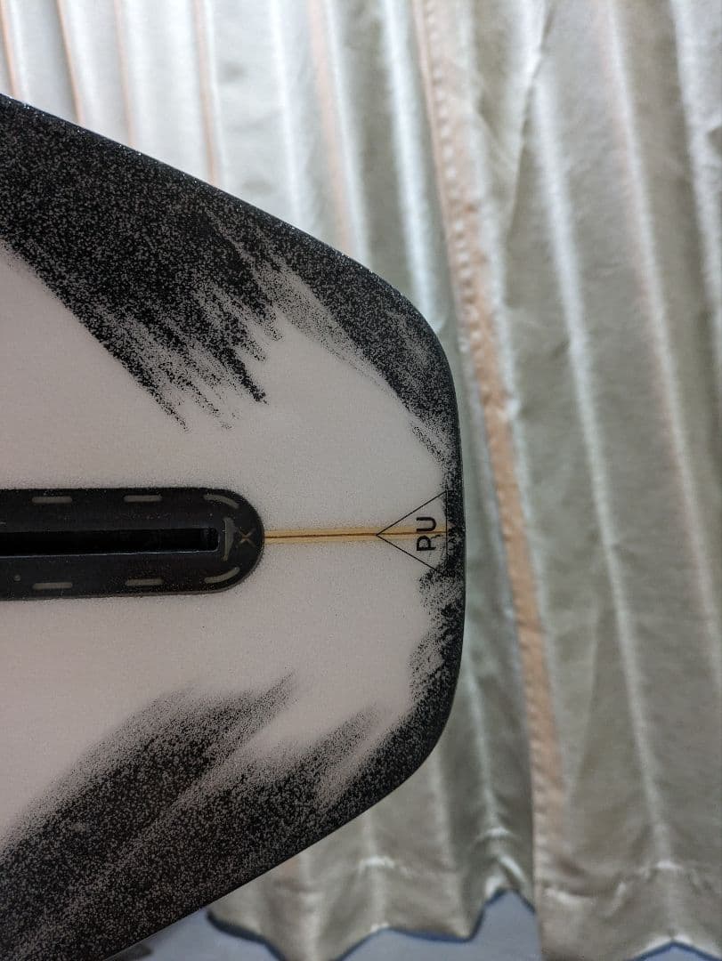 エメリーサーフボード 5'7 新井洋人プロ使用 湘南引き渡し