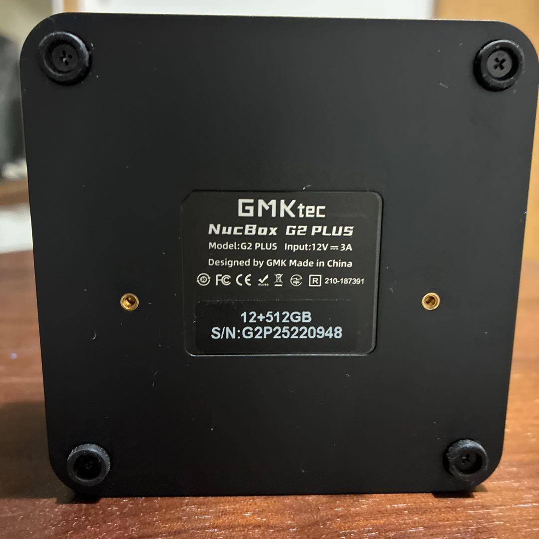 GMKtec ミニPC 本体と付属品