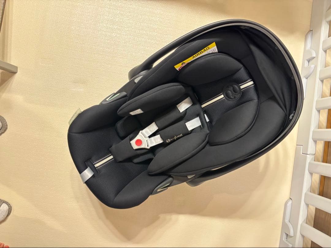 美品 サイベックス クラウドG アイサイズ ブラック ’24年 ベビーシート