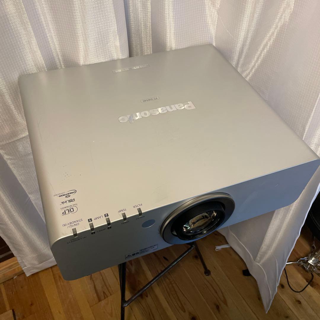パナソニック　業務用プロジェクター　PT-DW640