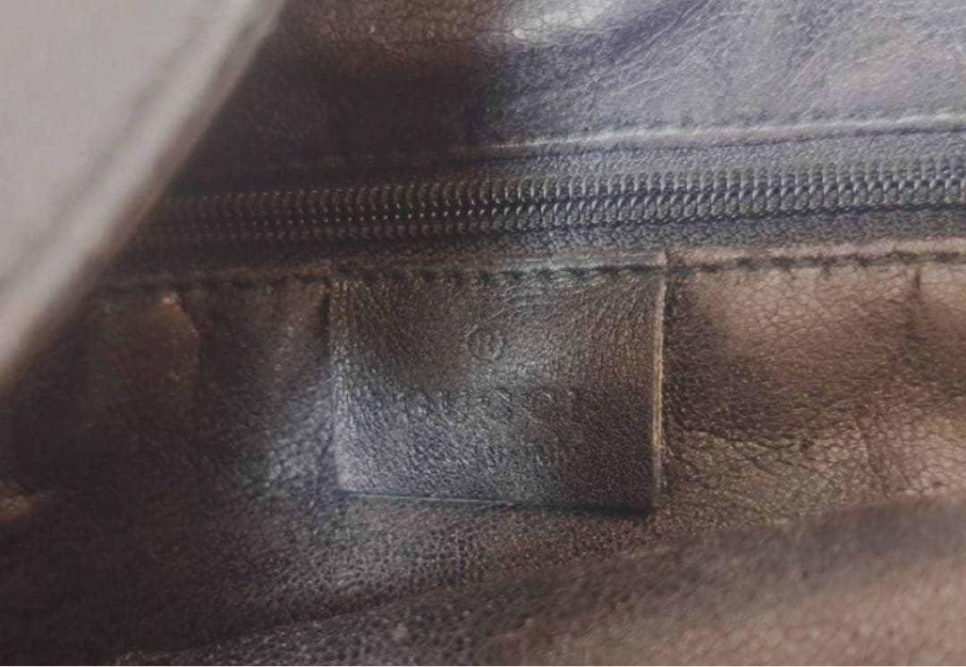 GUCCI ブラックレザー ハンドバッグ