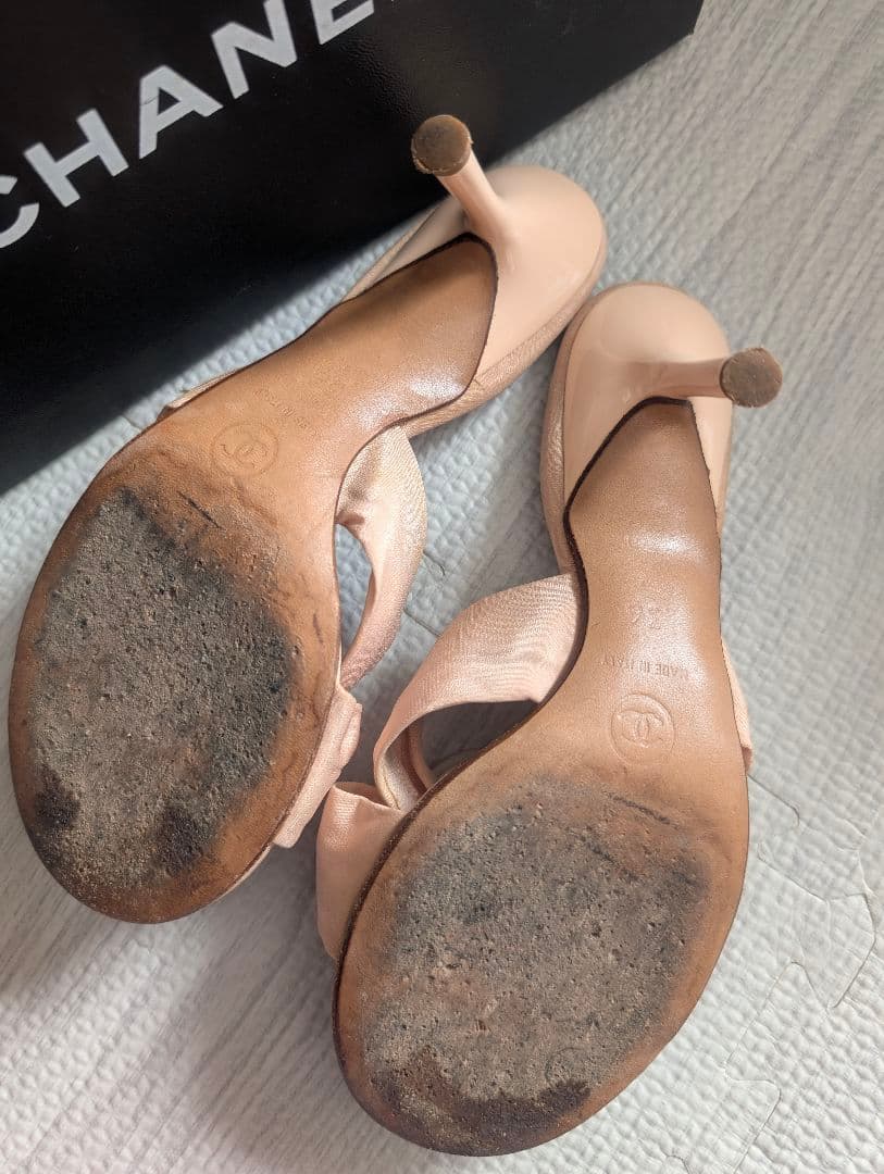 CHANEL ベージュ リボンミュール ヒール7cm