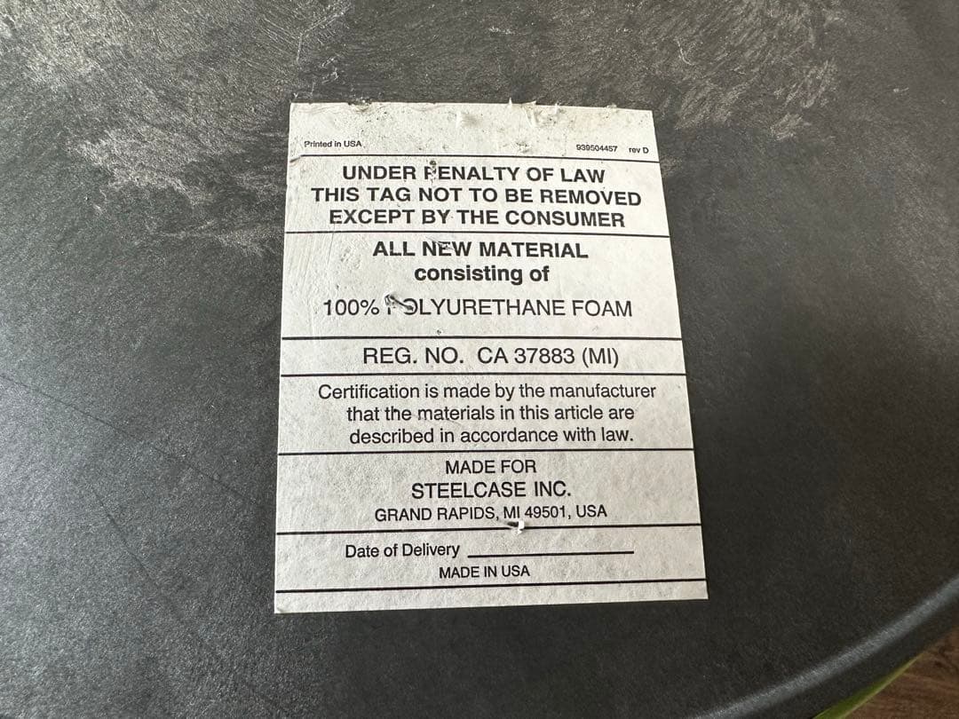 Steelcase 昇降スツール Turnstone Buoy グリーン